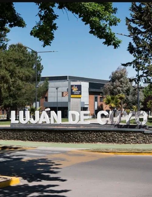 Luján